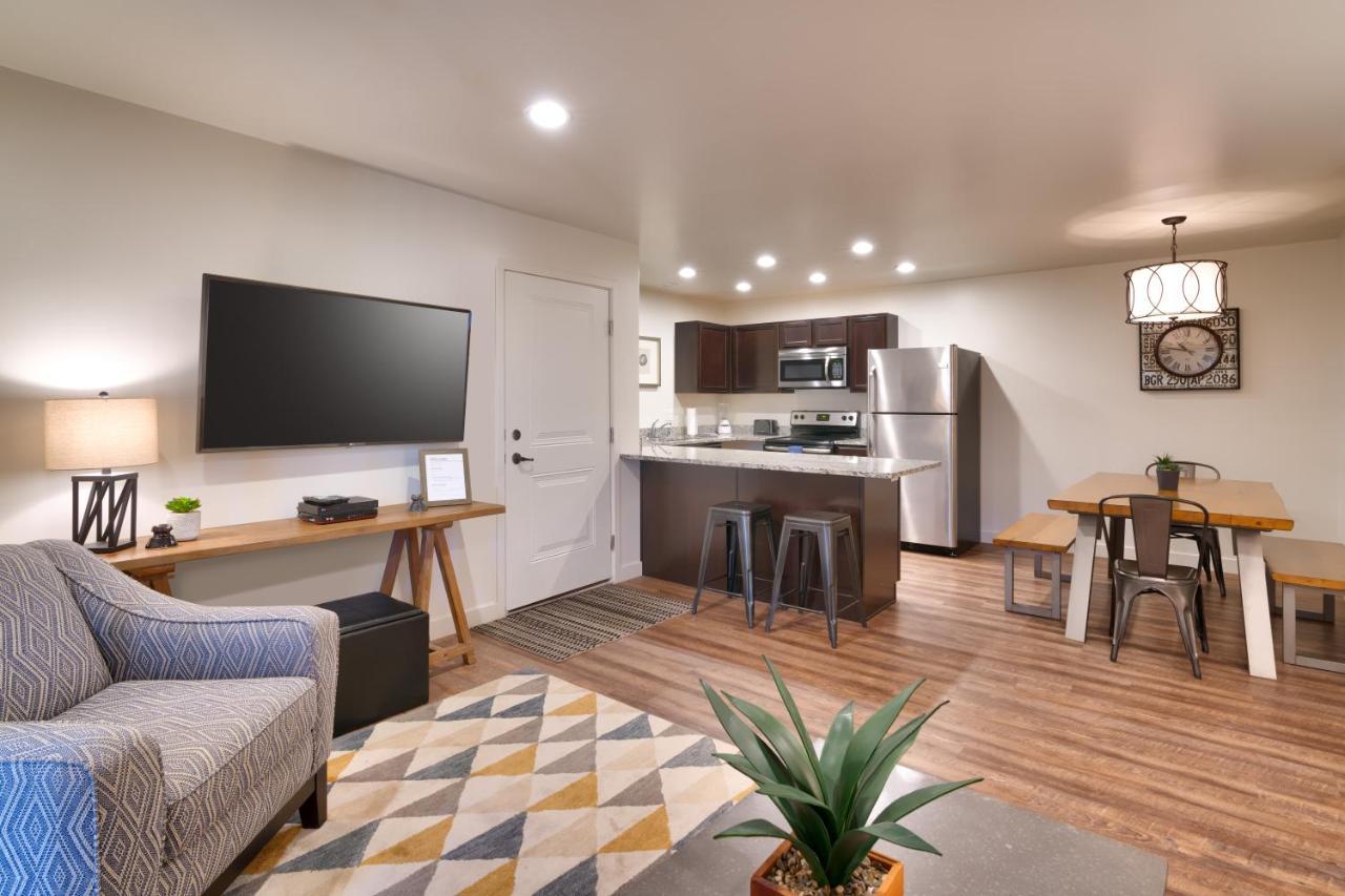 2G New Moab Redcliff Condo, Pool & Hot Tub Luaran gambar